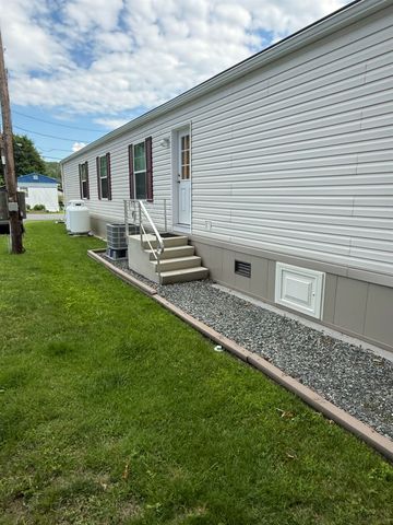 3 Daniels Drive, Enfield, NH 03748
