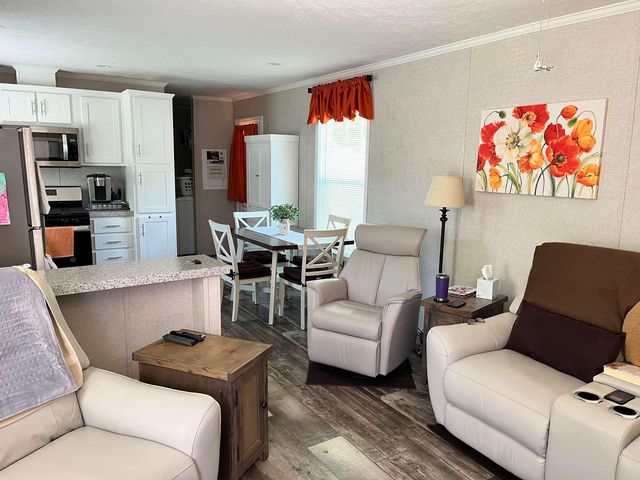 3 Daniels Drive, Enfield, NH 03748