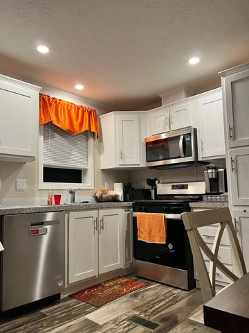 3 Daniels Drive, Enfield, NH 03748