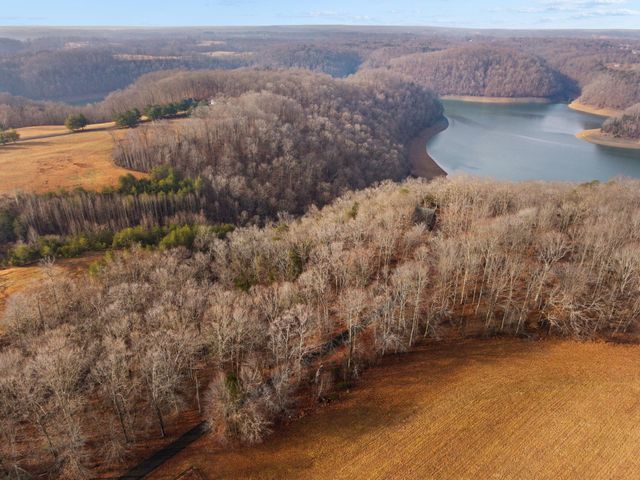 326 Cascade Circle, Russell Springs, KY 42642