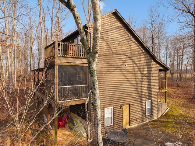 326 Cascade Circle, Russell Springs, KY 42642