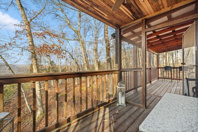 326 Cascade Circle, Russell Springs, KY 42642