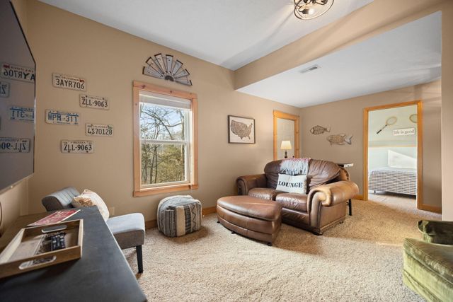 326 Cascade Circle, Russell Springs, KY 42642