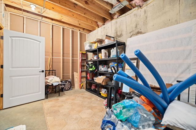 326 Cascade Circle, Russell Springs, KY 42642