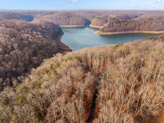 326 Cascade Circle, Russell Springs, KY 42642