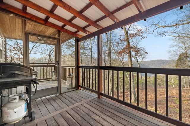 326 Cascade Circle, Russell Springs, KY 42642