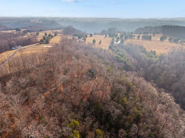 326 Cascade Circle, Russell Springs, KY 42642