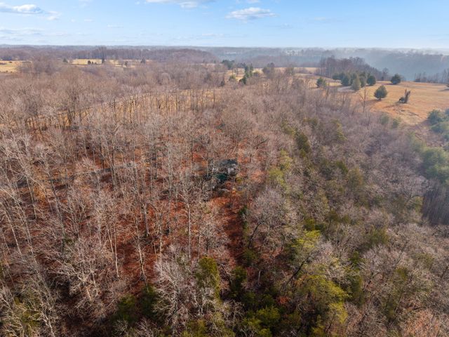 326 Cascade Circle, Russell Springs, KY 42642