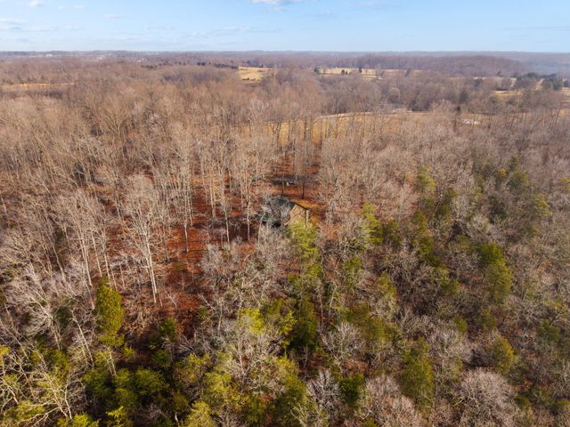 326 Cascade Circle, Russell Springs, KY 42642