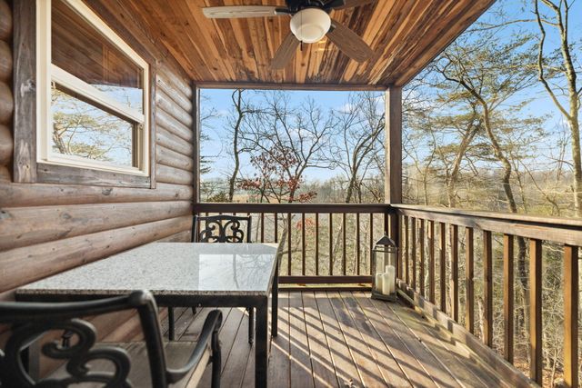 326 Cascade Circle, Russell Springs, KY 42642