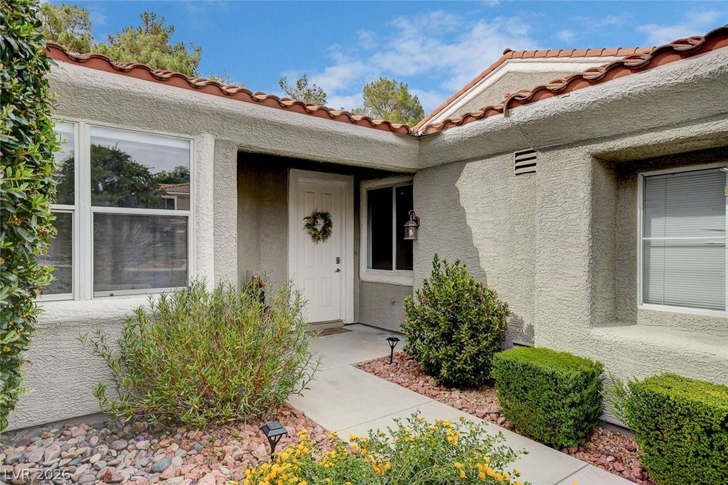 1913 Summer Pine Court 102, Las Vegas, NV 89134 — photo 3