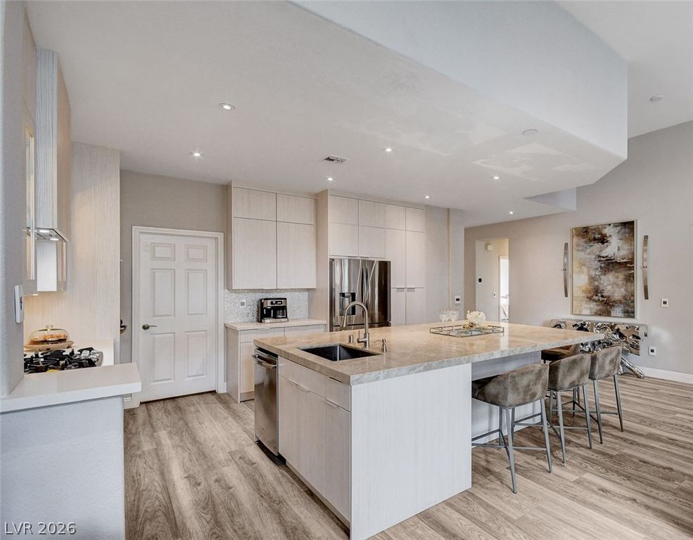 1913 Summer Pine Court 102, Las Vegas, NV 89134 — photo 5