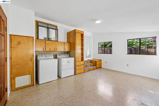 1970 N 6Th St, Concord, CA 94519