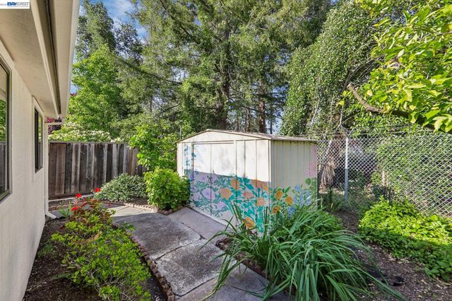 1970 N 6Th St, Concord, CA 94519