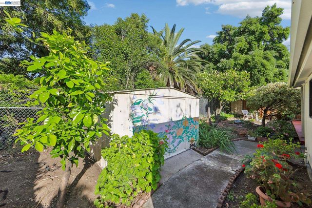 1970 N 6Th St, Concord, CA 94519
