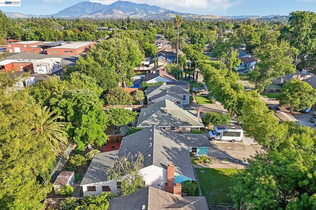 1970 N 6Th St, Concord, CA 94519