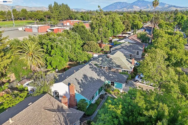 1970 N 6Th St, Concord, CA 94519