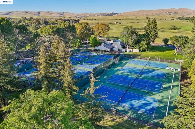 1970 N 6Th St, Concord, CA 94519