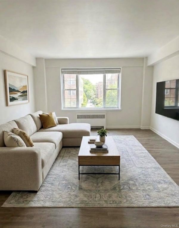 230 Pelham Road 2H, New Rochelle, NY 10805 — exterior