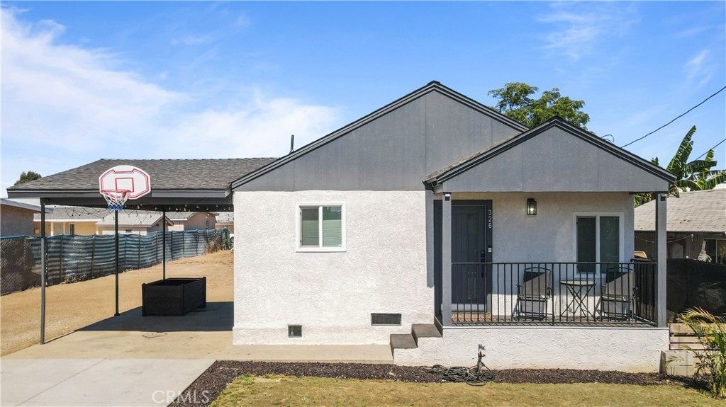 326 N Grant Ave, Corona, CA 92882 — exterior