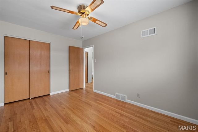11008 Baywood Terrace, St Louis, MO 63126