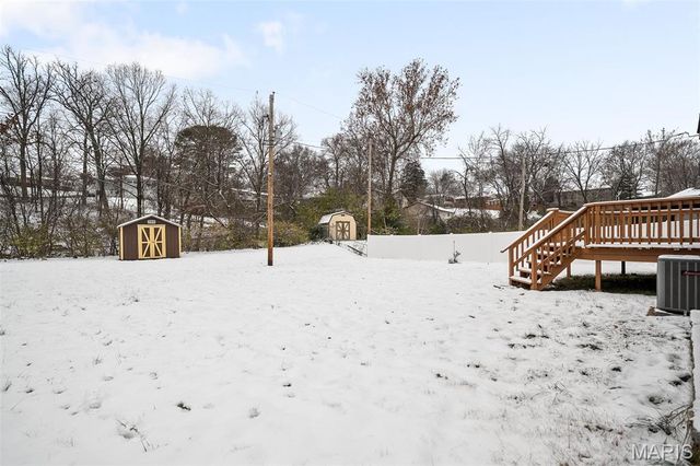 11008 Baywood Terrace, St Louis, MO 63126