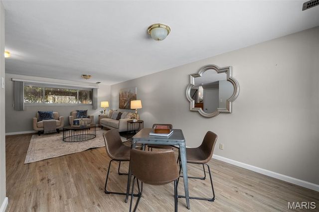 11008 Baywood Terrace, St Louis, MO 63126