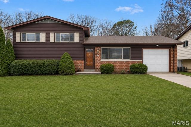 11008 Baywood Terrace, St Louis, MO 63126