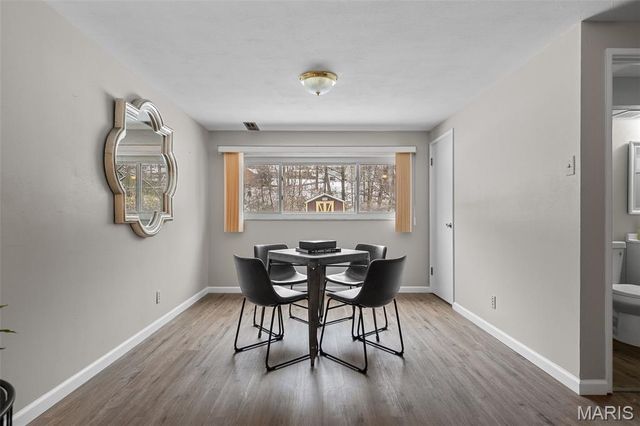 11008 Baywood Terrace, St Louis, MO 63126