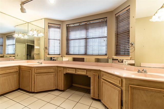 6242 Strasbourg Dr, Corpus Christi, TX 78414