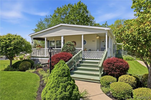 4650 Stonebridge, Clarence, NY 14031
