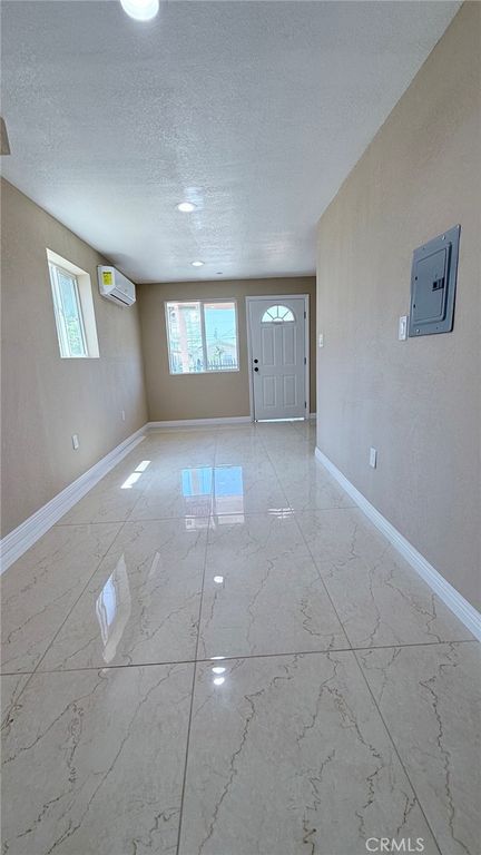 Image 12 of property listing at 11154 Towne, Los Angeles, CA 90061