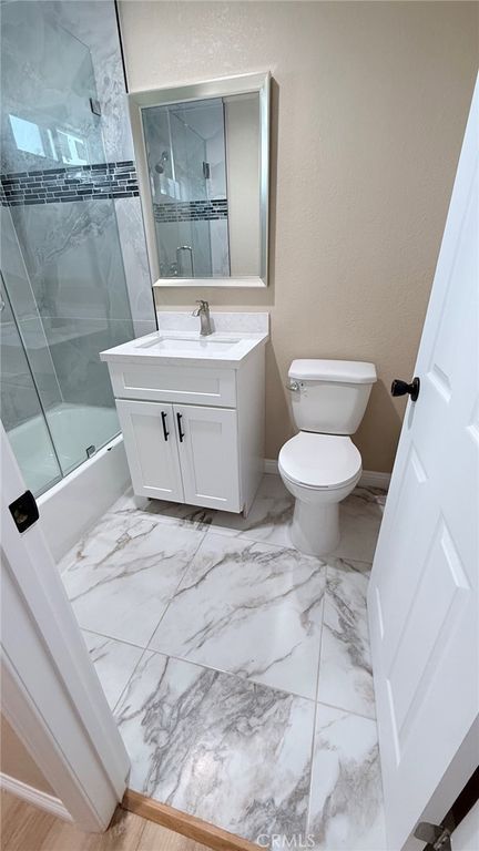 Image 20 of property listing at 11154 Towne, Los Angeles, CA 90061