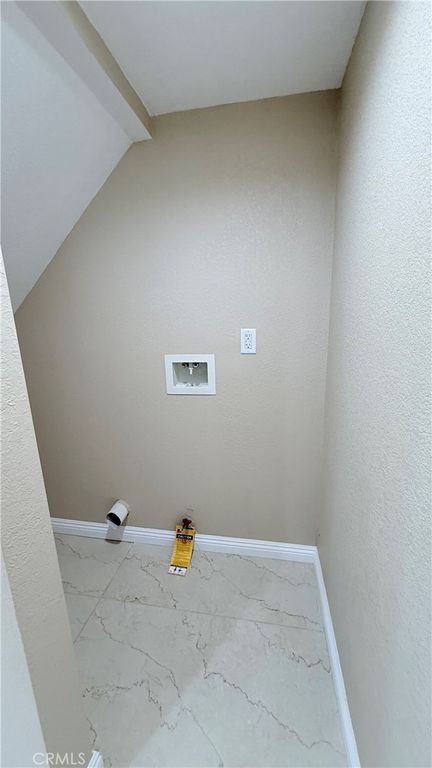 Image 21 of property listing at 11154 Towne, Los Angeles, CA 90061