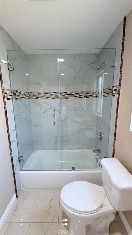 Image 23 of property listing at 11154 Towne, Los Angeles, CA 90061