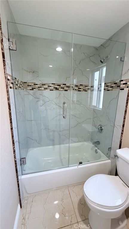 Image 24 of property listing at 11154 Towne, Los Angeles, CA 90061