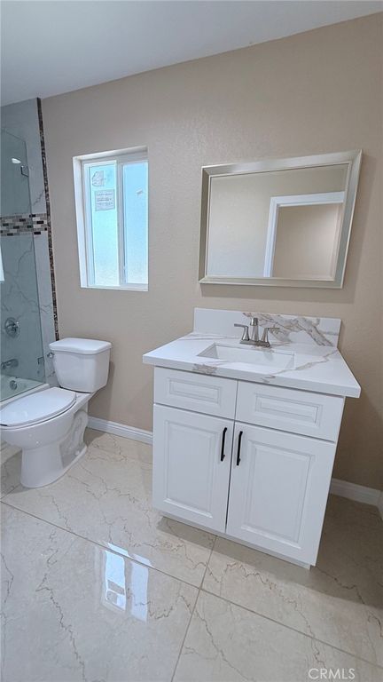 Image 25 of property listing at 11154 Towne, Los Angeles, CA 90061
