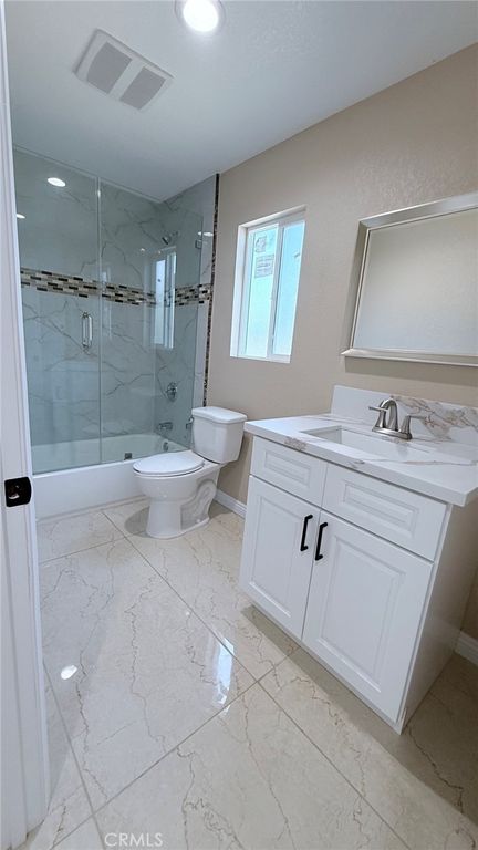 Image 26 of property listing at 11154 Towne, Los Angeles, CA 90061
