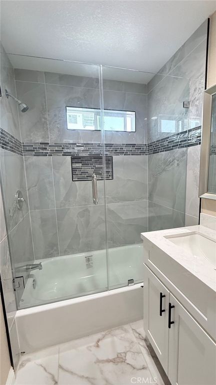 Image 35 of property listing at 11154 Towne, Los Angeles, CA 90061