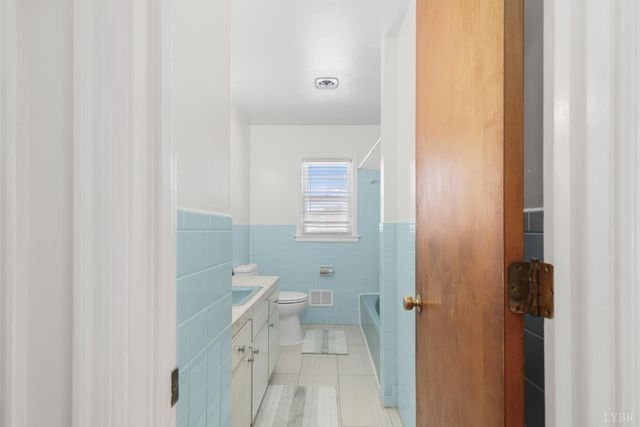 1982 Lawyers Rd, Lynchburg, VA 24501