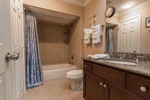7000 Seawall Boulevard 833, Galveston, TX 77551
