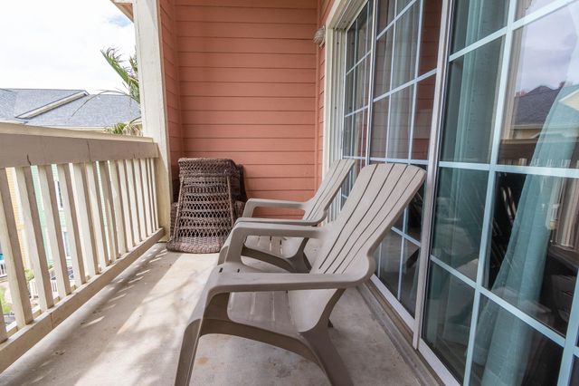 7000 Seawall Boulevard 833, Galveston, TX 77551