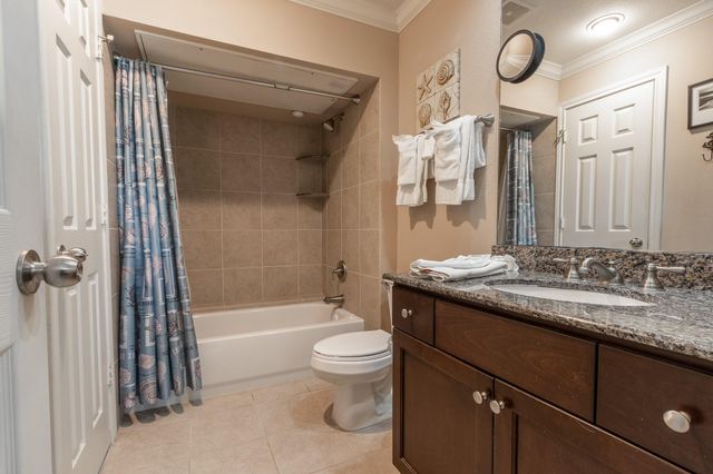 7000 Seawall Boulevard 833, Galveston, TX 77551