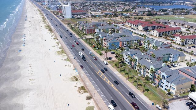 7000 Seawall Boulevard 833, Galveston, TX 77551