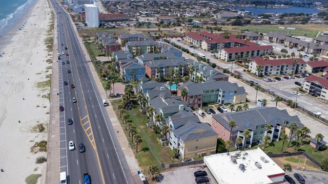 7000 Seawall Boulevard 833, Galveston, TX 77551
