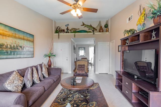 7000 Seawall Boulevard 833, Galveston, TX 77551
