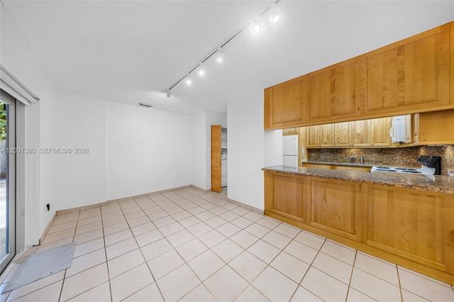 72 SW 113th Ave, Sweetwater, FL 33174