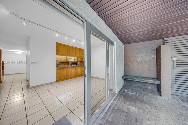 72 SW 113th Ave, Sweetwater, FL 33174