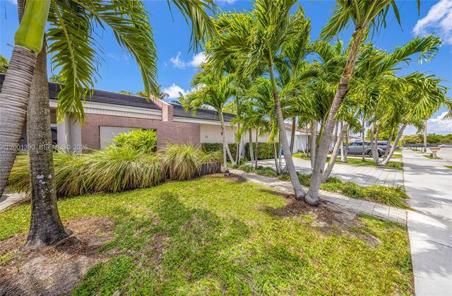 72 SW 113th Ave, Sweetwater, FL 33174