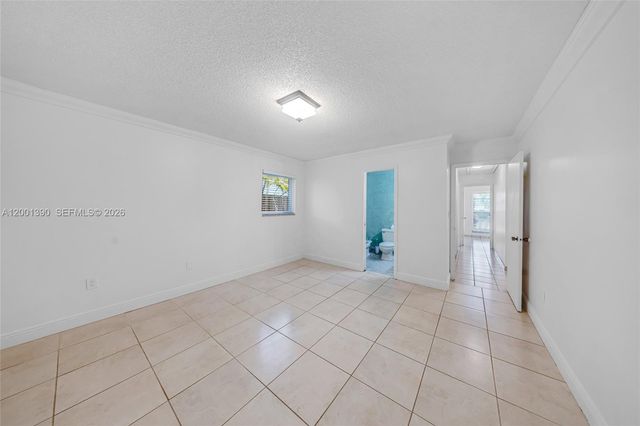 72 SW 113th Ave, Sweetwater, FL 33174